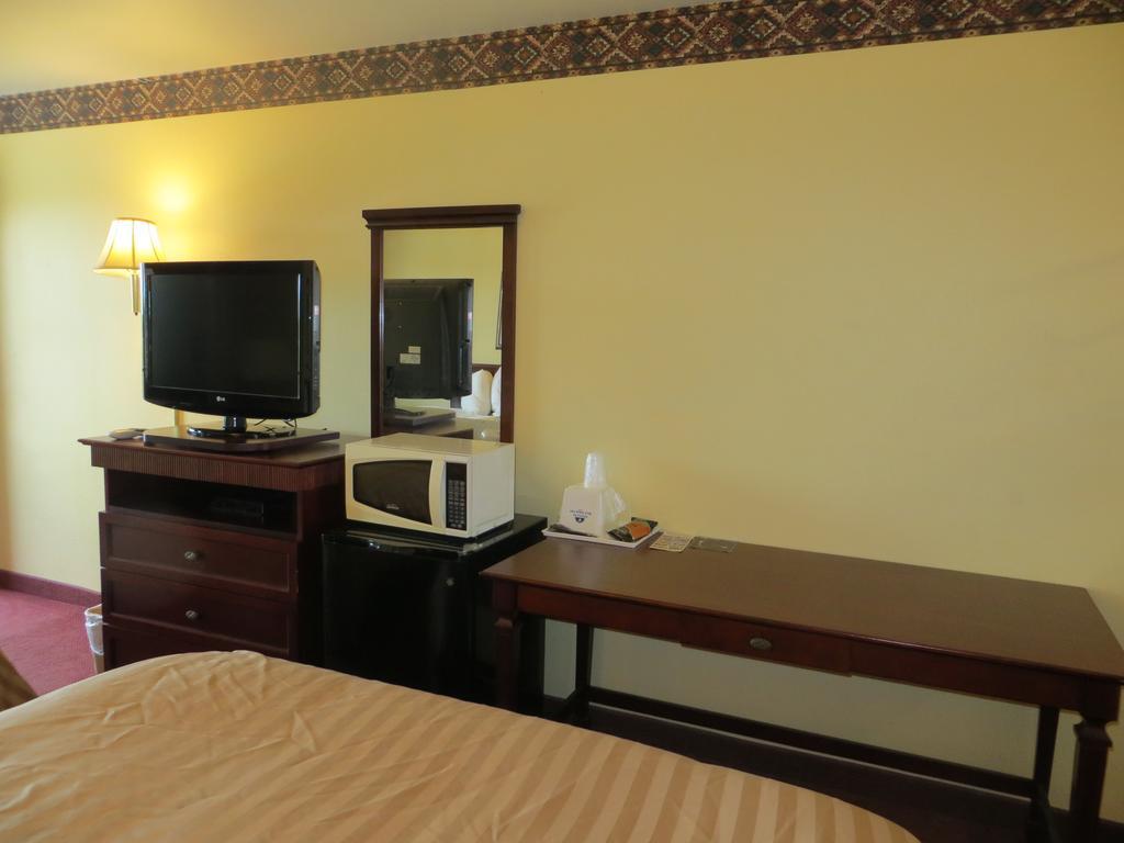 Americas Best Value Inn Ozark Exterior photo