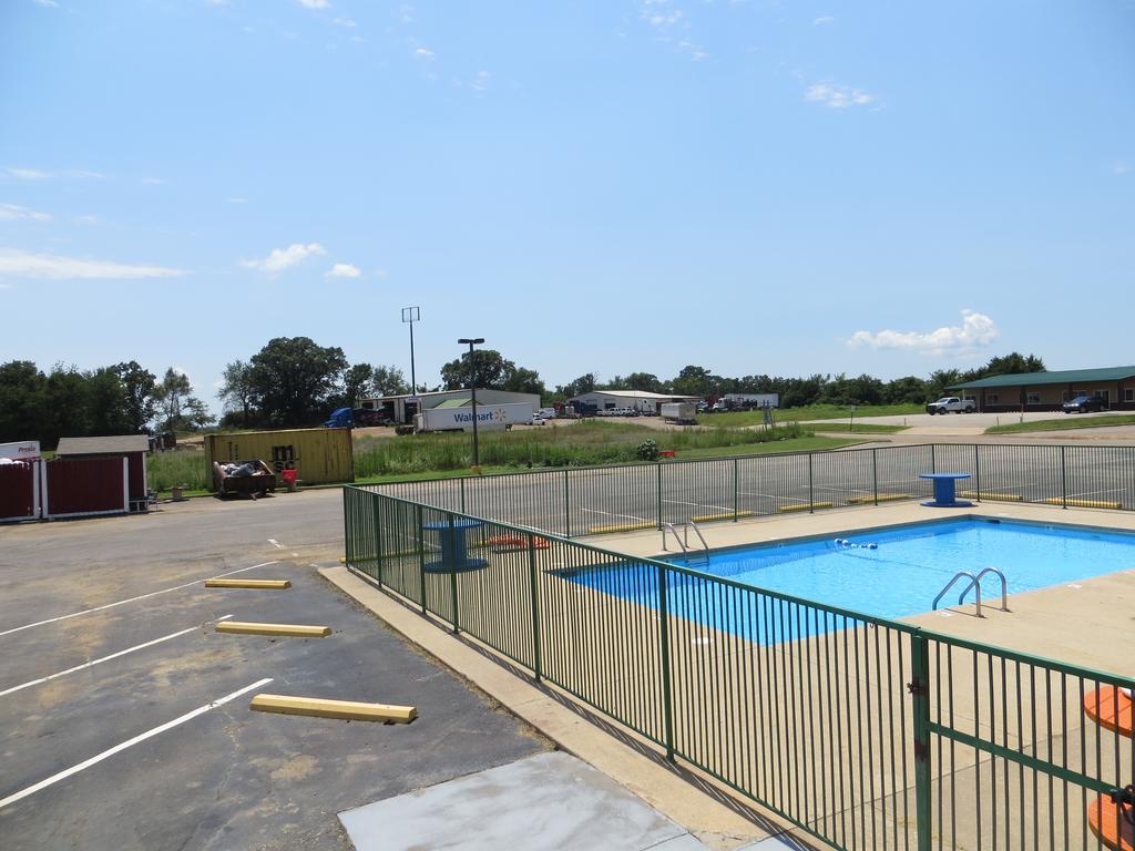 Americas Best Value Inn Ozark Exterior photo