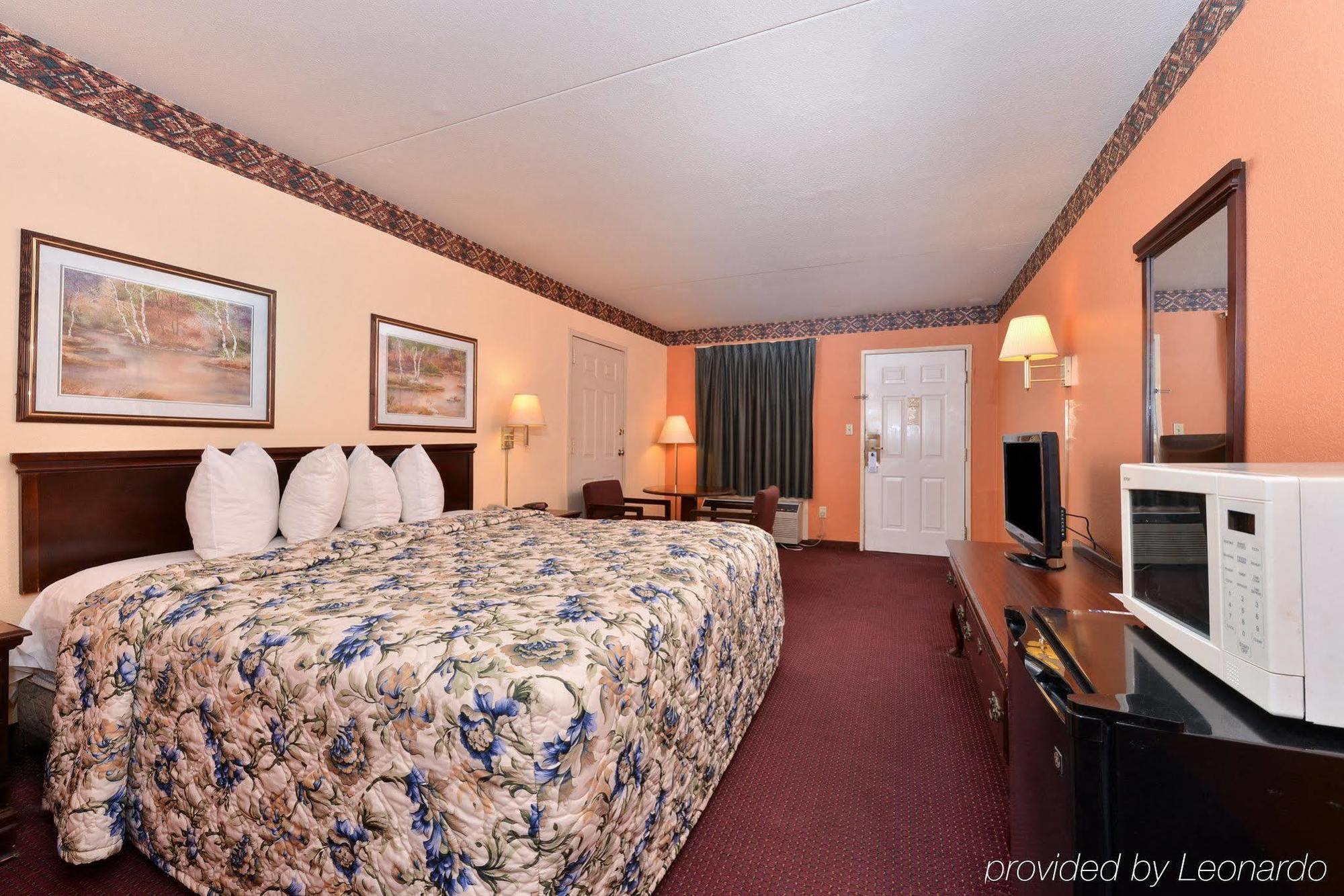 Americas Best Value Inn Ozark Exterior photo