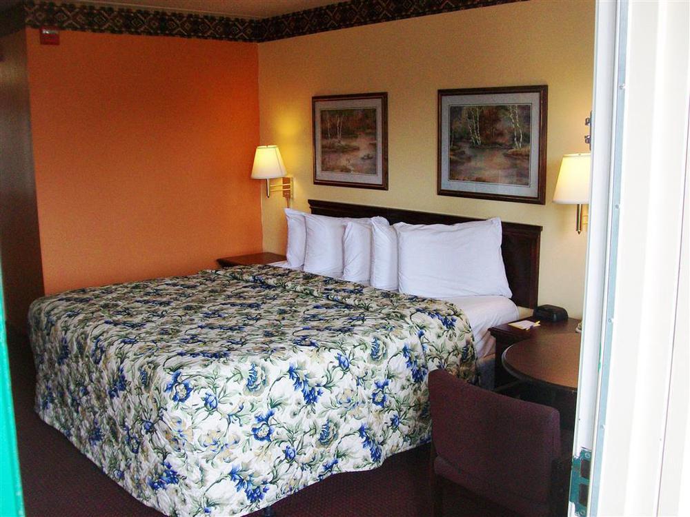 Americas Best Value Inn Ozark Room photo