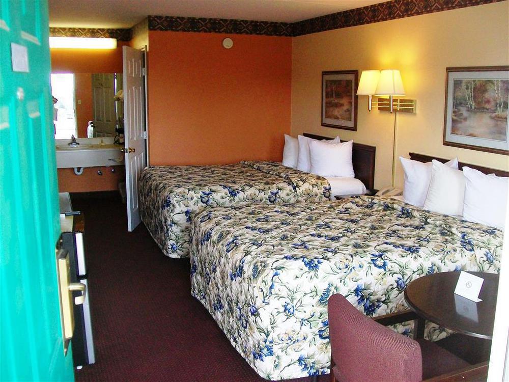 Americas Best Value Inn Ozark Room photo